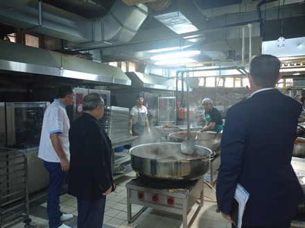 Rektör Yardımcımız Prof Dr.Emrullah EKEN hocamız Başkanlığımıza bağlı faaliyet gösteren Merkez Yemekhane ve Kutalmışoglu Süleyman Şah Tesisleri Yemekhanesinde incelemelerde bulundu.